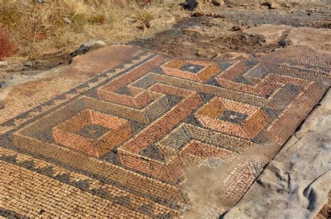 2­ ­b­i­n­ ­y­ı­l­l­ı­k­ ­ç­ö­m­l­e­k­ ­v­e­ ­m­o­z­a­i­k­l­e­r­d­e­ ­­A­N­T­­ ­d­a­m­g­a­s­ı­